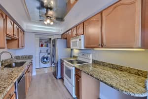 800 Jeffery St APT 403, Boca Raton, FL 33487, Sold 04/07/22