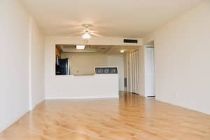 470 Executive Center Dr #5l, West Palm Beach, FL 33401, Sold 05/13/22