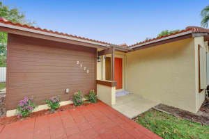 2770 Norfolk Pine Ct, Lake Worth, FL 33462, Sold 05/10/22