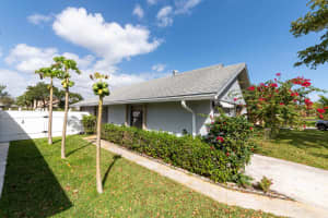 1355 Summit Run Cir, West Palm Beach, FL 33415, Sold 05/19/22