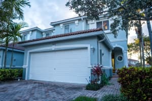 2072 Oakhurst Way, Riviera Beach, FL 33404, Sold 04/12/22