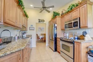 736 Lago Rd, Delray Beach, FL 33445, Sold 04/15/22