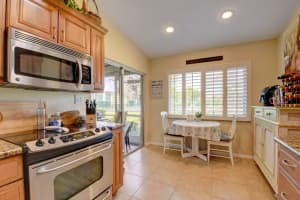736 Lago Rd, Delray Beach, FL 33445, Sold 04/15/22