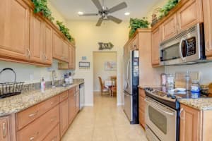 736 Lago Rd, Delray Beach, FL 33445, Sold 04/15/22