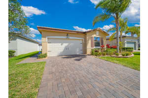 12463 NW Stanis Ln, Port St. Lucie, FL 34986, Sold 04/21/22