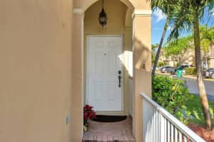 5584 NW 112th Pl, Doral, FL 33178, Sold 04/25/22