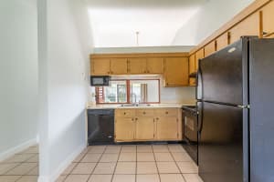 1036 E Lakes Dr, Pompano Beach, FL 33064, Sold 05/23/22