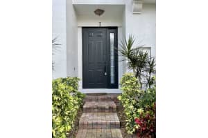 290 NE 5th Ave APT 4, Delray Beach, FL 33483, Sold 04/07/22
