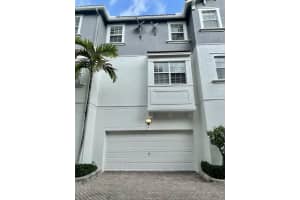 290 NE 5th Ave APT 4, Delray Beach, FL 33483, Sold 04/07/22