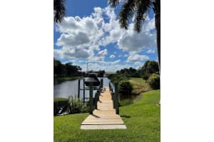 7186 SW Quiet River Ct, Stuart, FL 34997, Sold 08/08/22
