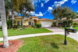 9728 Baywood Park Ln, Delray Beach, FL 33446, Sold 04/21/22