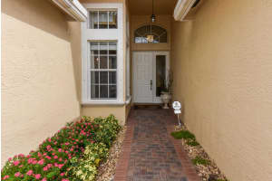 9728 Baywood Park Ln, Delray Beach, FL 33446, Sold 04/21/22