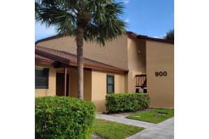 901 Lakeview Cir #901, Royal Palm Beach, FL 33411, Sold 04/27/22