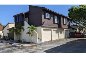 5284 Bosque Ln APT 52, West Palm Beach, FL 33415, Sold 04/22/22
