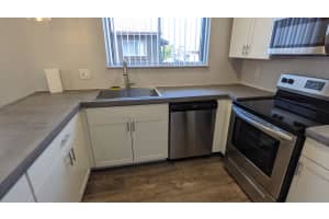 5284 Bosque Ln APT 52, West Palm Beach, FL 33415, Sold 04/22/22