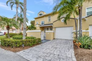 50 N Lakeshore Dr, Hypoluxo, FL 33462, Sold 04/29/22