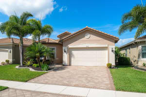8255 Cloud Peak Dr, Boynton Beach, FL 33473, Sold 05/10/22
