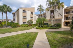 6175 S Mirror Lake Dr APT 208, Sebastian, FL 32958, Sold 08/02/22