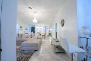 5978 Lincoln Cir W, Lake Worth, FL 33463, Sold 05/17/22