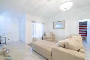 5978 Lincoln Cir W, Lake Worth, FL 33463, Sold 05/17/22