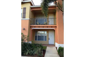 3569 Forest Hill Blvd APT 119, West Palm Beach, FL 33406, Sold 05/13/22