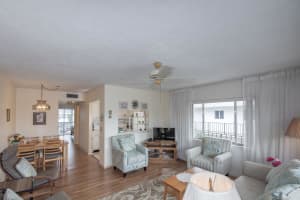 3322 Cynthia Ln APT 209, Lake Worth, FL 33461, Sold 05/20/22