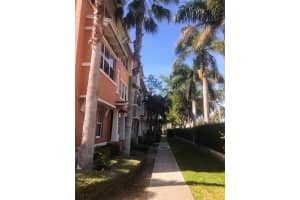 770 Millbrae Ct UNIT 4, West Palm Beach, FL 33401, Sold 05/16/22