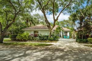 100 S Hampton Dr, Jupiter, FL 33458, Sold 05/12/22