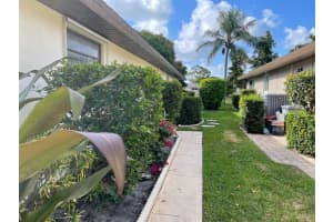 10830 Greentrail Dr S, Boynton Beach, FL 33436, Sold 05/25/22