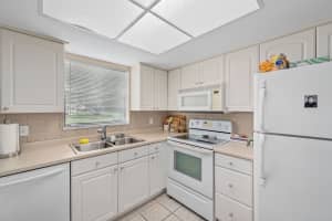 151 SW South River Dr APT 106, Stuart, FL 34997, Sold 05/26/22