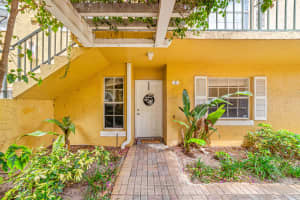 1025 Lake Shore Dr APT 102, West Palm Beach, FL 33403, Sold 04/27/22