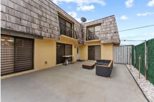 962 Springdale Cir, Palm Springs, FL 33461, Sold 05/09/22