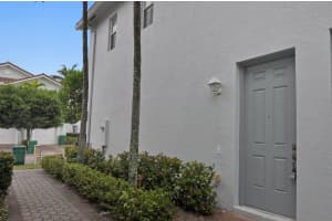 3217 Laurel Ridge Cir, Riviera Beach, FL 33404, Sold 05/31/22