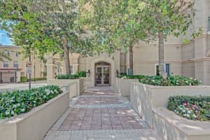 403 S Sapodilla Ave, West Palm Beach, FL 33401, Sold 06/06/22