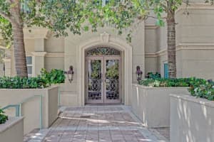 403 S Sapodilla Ave, West Palm Beach, FL 33401, Sold 06/06/22