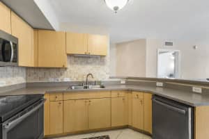 1201 Villa Cir, Delray Beach, FL 33483, Sold 04/29/22