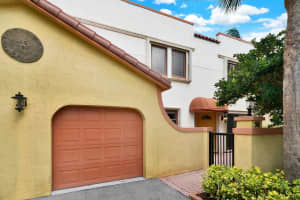 50 Uno Lago Dr, Juno Beach, FL 33408, Sold 04/21/22