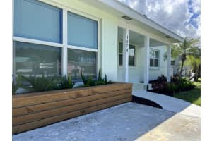 1074 NW 16th Pl, Stuart, FL 34994, Sold 05/04/22