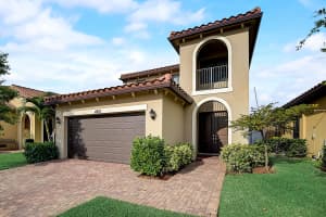 4901 NW 51st Ter, Tamarac, FL 33319, Sold 06/16/22