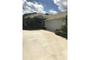 9431 Poinciana Ct, Fort Pierce, FL 34951, Sold 05/17/22