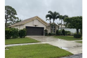 3800 Cypress Lake Dr, Lake Worth, FL 33467, Sold 05/13/22