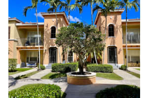3565 Forest Hill Blvd APT 83, West Palm Beach, FL 33406, Sold 05/11/22
