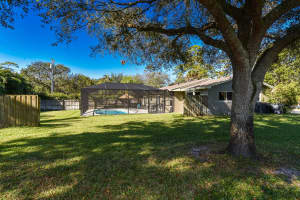 606 W Rambling Dr, Wellington, FL 33414, Sold 04/14/22