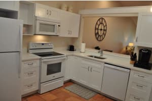 5861 Sunswept Ln b, Boynton Beach, FL 33437, Sold 04/29/22