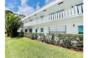 2929 SE Ocean Blvd Apt 102-3, Stuart, FL 34996, Sold 04/18/22