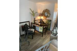 2929 SE Ocean Blvd h 9, Stuart, FL 34996, Sold 05/10/22