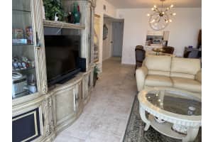 2700 Banyan Rd #32, Boca Raton, FL 33432, Sold 08/15/22