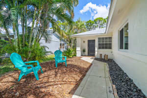 1105 Cherokee St, Jupiter, FL 33458, Sold 05/13/22