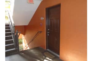 4151 Haverhill Rd APT 1518, West Palm Beach, FL 33417, Sold 04/18/22