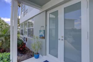 320 S Ocean Blvd, Delray Beach, FL 33483, Sold 04/26/22